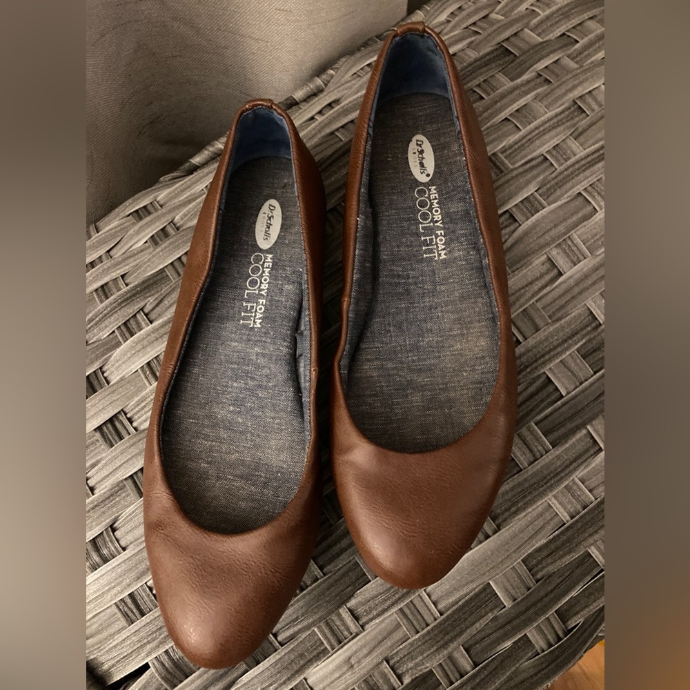 Womens size 6 Dr. Scholl’s flats